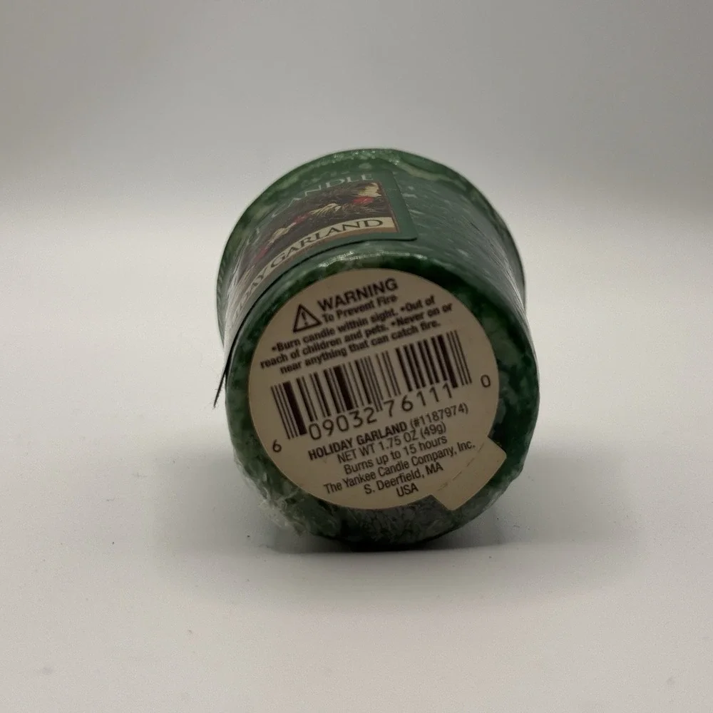 Yankee Candle Holiday Garland‎ 1.75 oz Sampler Candle with Retired Scent